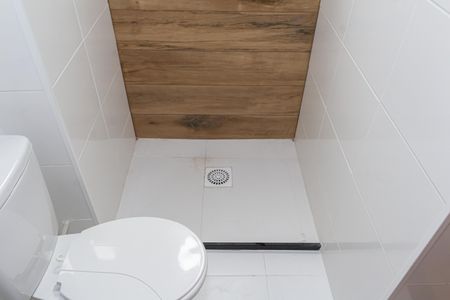 Apartamento para alugar com 44m², 2 quartos e sem vaga Apartamento para alugar com 44m², 2 quartos e sem vagaBanheiro