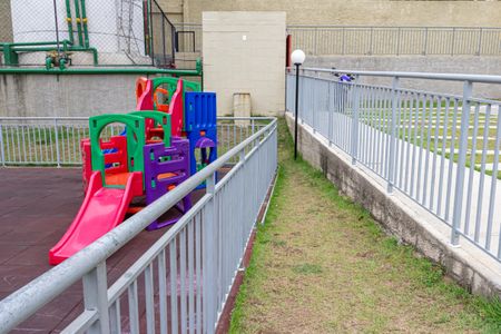 Apartamento para alugar com 44m², 2 quartos e sem vaga Apartamento para alugar com 44m², 2 quartos e sem vagaÁrea comum - Playground