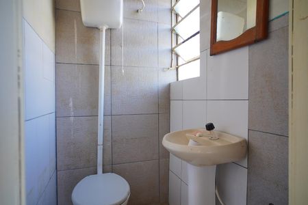 Banheiro  de casa para alugar com 1 quarto, 101m² em Farrapos, Porto Alegre