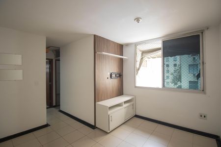 Sala de apartamento para alugar com 2 quartos, 65m² em Alcantara, São Gonçalo