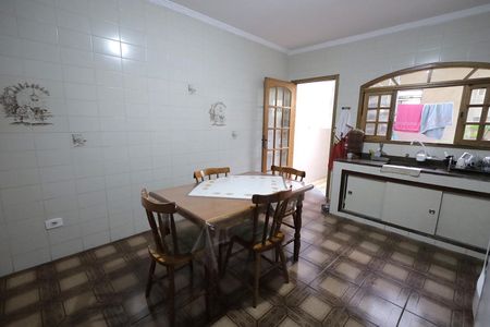 Casa à venda com 150m², 3 quartos e 2 vagasCozinha