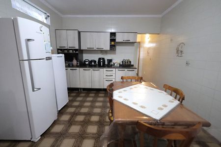 Casa à venda com 150m², 3 quartos e 2 vagasCozinha