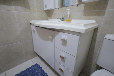 Casa à venda com 150m², 3 quartos e 2 vagasBanheiro