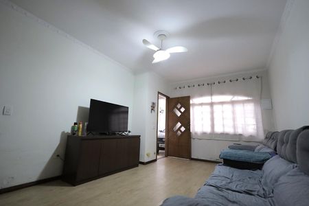 Casa à venda com 150m², 3 quartos e 2 vagasSala