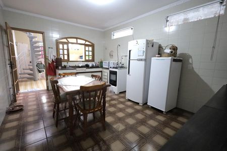 Casa à venda com 150m², 3 quartos e 2 vagasCozinha