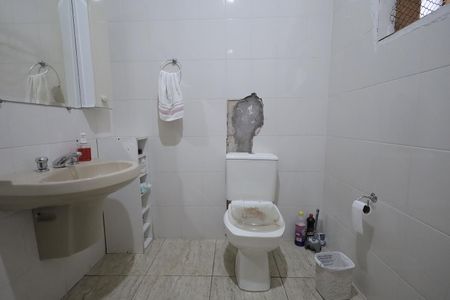 Casa à venda com 150m², 3 quartos e 2 vagasBanheiro 2