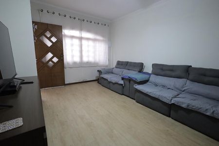 Casa à venda com 150m², 3 quartos e 2 vagasSala
