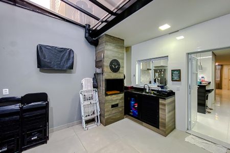 Casa para alugar com 118m², 3 quartos e 2 vagasÁrea externa