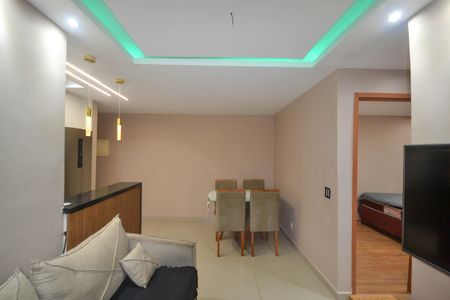 Sala de apartamento para alugar com 2 quartos, 60m² em Vila Bandeirantes, Nova Iguaçu