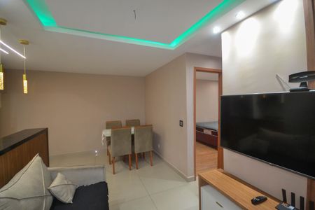 Sala de apartamento para alugar com 2 quartos, 60m² em Vila Bandeirantes, Nova Iguaçu