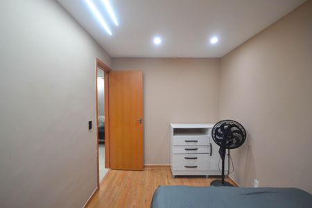 Quarto 1 de apartamento para alugar com 2 quartos, 60m² em Vila Bandeirantes, Nova Iguaçu