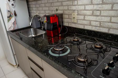 Apartamento para alugar com 50m², 2 quartos e 1 vagaDetalhe Cozinha-Pia e Cooktop