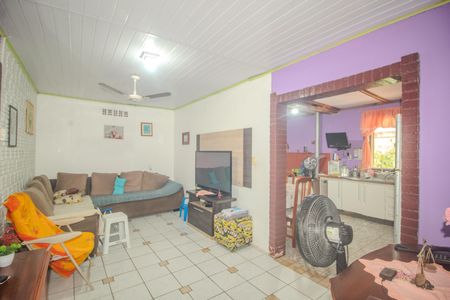 Sala de casa à venda com 4 quartos, 140m² em Cristal, Porto Alegre