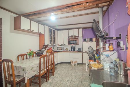 Cozinha de casa à venda com 4 quartos, 140m² em Cristal, Porto Alegre