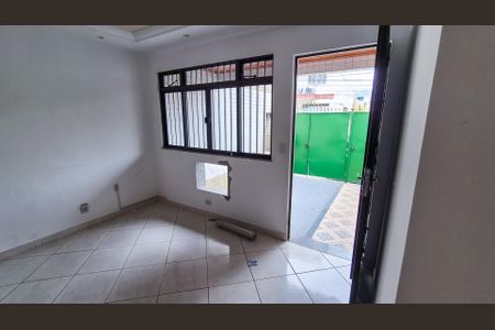 Apartamento para alugar com 80m², 2 quartos e 1 vagaSala