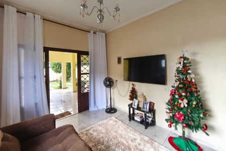 Sala de Estar de casa para alugar com 2 quartos, 200m² em Cidade Satélite Íris, Campinas