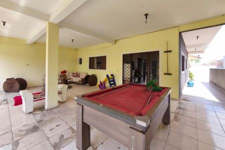 Casa à venda com 200m², 2 quartos e 4 vagas Casa à venda com 200m², 2 quartos e 4 vagasQuintal