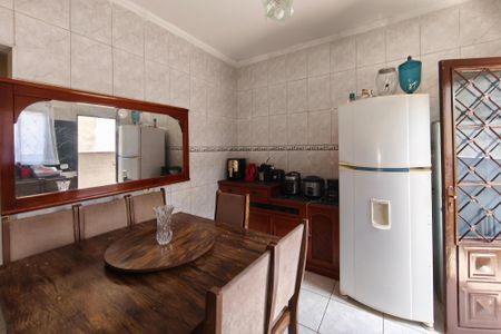 Casa à venda com 200m², 2 quartos e 4 vagas Casa à venda com 200m², 2 quartos e 4 vagasCozinha - Sala de Jantar