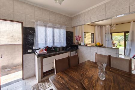 Casa à venda com 200m², 2 quartos e 4 vagas Casa à venda com 200m², 2 quartos e 4 vagasCozinha - Sala de Jantar
