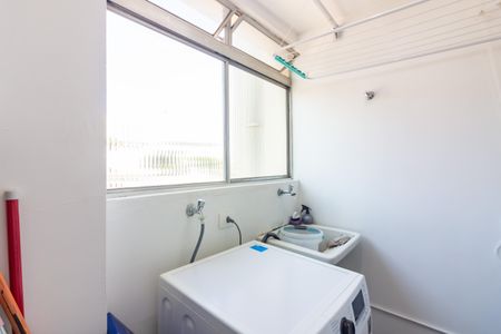 Apartamento para alugar com 70m², 2 quartos e 1 vagaÁrea de Serviço 