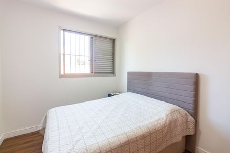 Quarto 2 de apartamento para alugar com 2 quartos, 70m² em Umuarama, Osasco
