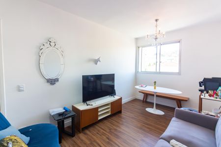 Sala  de apartamento para alugar com 2 quartos, 70m² em Umuarama, Osasco