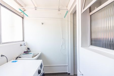 Apartamento para alugar com 70m², 2 quartos e 1 vagaÁrea de Serviço 