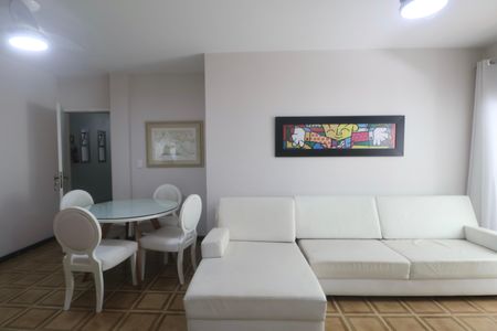 Apartamento para alugar com 80m², 2 quartos e 1 vagaSala