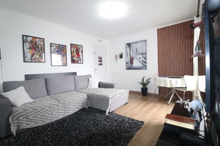 Sala de apartamento à venda com 2 quartos, 58m² em Vila Eldizia, Santo André