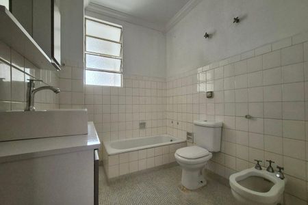 Apartamento para alugar com 128m², 2 quartos e sem vaga Apartamento para alugar com 128m², 2 quartos e sem vagaBanheiro