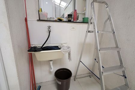 Apartamento para alugar com 63m², 2 quartos e 1 vagaÁrea de Serviço