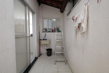 Apartamento para alugar com 63m², 2 quartos e 1 vagaÁrea de Serviço