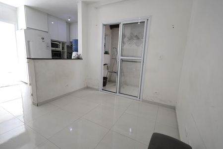 Sala de apartamento para alugar com 2 quartos, 63m² em Vila Pires, Santo André