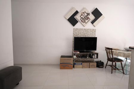 Apartamento para alugar com 63m², 2 quartos e 1 vagaSala