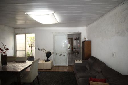 Casa à venda com 120m², 3 quartos e 1 vagaSala