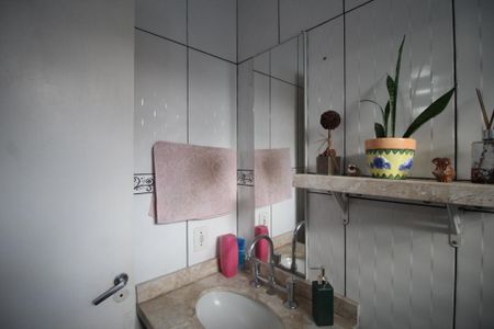 Casa à venda com 120m², 3 quartos e 1 vagaBanheiro da Suíte 1