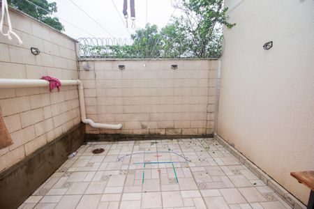 Apartamento à venda com 74m², 2 quartos e 1 vagaÁrea externa