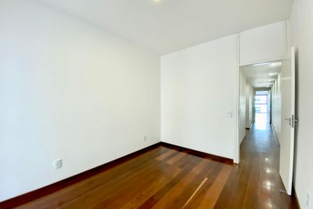 Apartamento para alugar com 140m², 3 quartos e 2 vagasQuarto 2