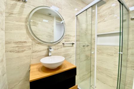 Apartamento para alugar com 140m², 3 quartos e 2 vagasBanheiro social 