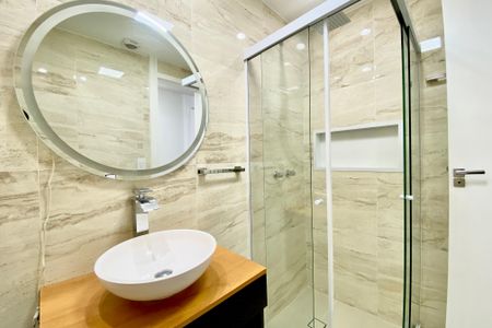 Apartamento para alugar com 140m², 3 quartos e 2 vagasBanheiro social 