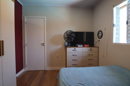 Casa à venda com 200m², 3 quartos e 2 vagasQuarto 3