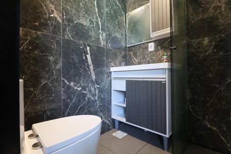 Casa à venda com 200m², 3 quartos e 2 vagasBanheiro