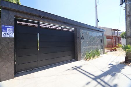 Casa à venda com 200m², 3 quartos e 2 vagasFachada