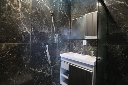 Casa à venda com 200m², 3 quartos e 2 vagasBanheiro