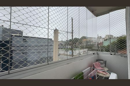Apartamento à venda com 44m², 2 quartos e 1 vagaSacada entre quarto 1 e 2 