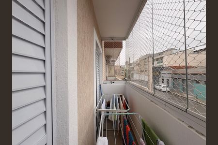 Apartamento à venda com 44m², 2 quartos e 1 vagaSacada entre quarto 1 e 2 