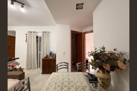 Sala de apartamento à venda com 2 quartos, 44m² em Vila Alice, Santo André