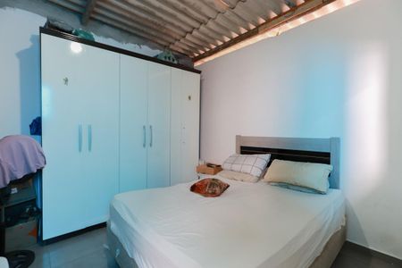 Casa à venda com 250m², 4 quartos e 2 vagas Casa à venda com 250m², 4 quartos e 2 vagasCasa 1 - Quarto