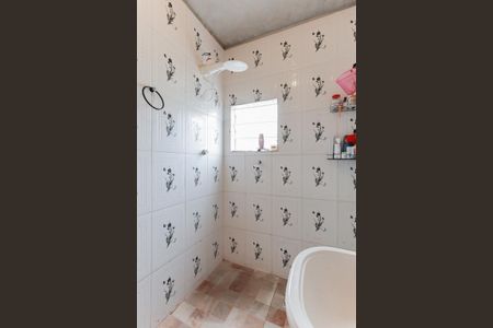 Casa à venda com 250m², 4 quartos e 2 vagas Casa à venda com 250m², 4 quartos e 2 vagasCasa 1 - Banheiro