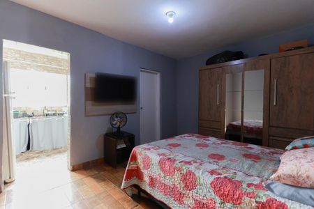 Casa à venda com 250m², 4 quartos e 2 vagas Casa à venda com 250m², 4 quartos e 2 vagasCasa 2 - Quarto